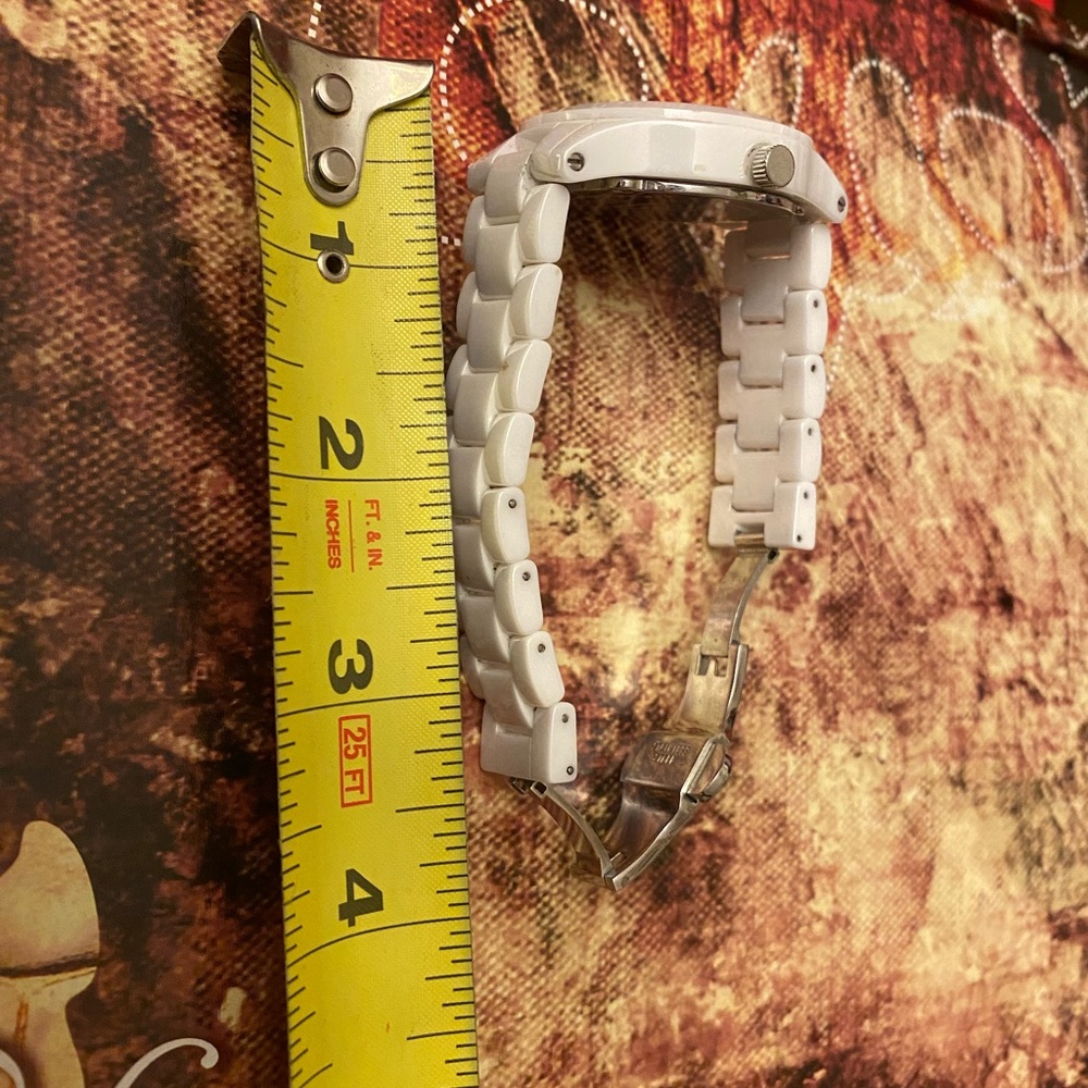 Relic White Ceramic Watch - Picture 5 of 6